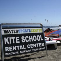 Kitesurf en Playa de Leocadio Machado (anuncio Escuela)
